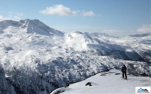 Pěkné kopce vysoko nad Narvikem