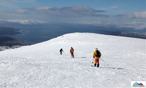 Místní freeridisti a splitboardisti mizí dolů