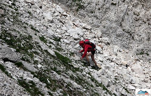 Kamenolomem vzhůru do sedla