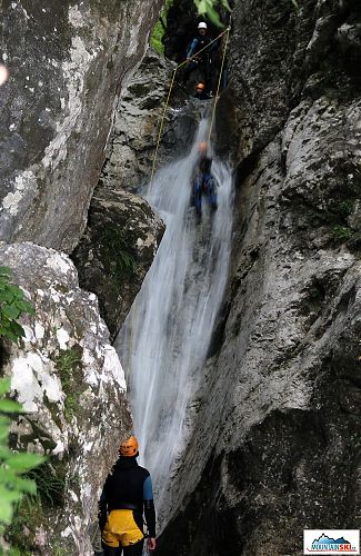Spouštění závěrečného vodopádu v dolině Sušec