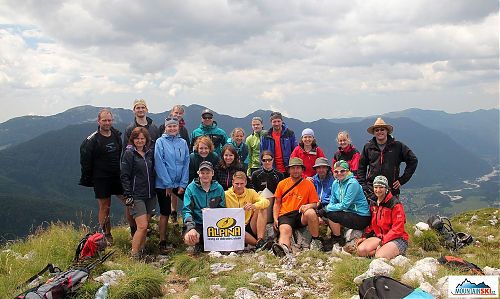 Celá skupina CK Alpina na vrcholu Svinjak