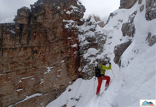  Klíčový traverz v Canale Innerkofler, 56°