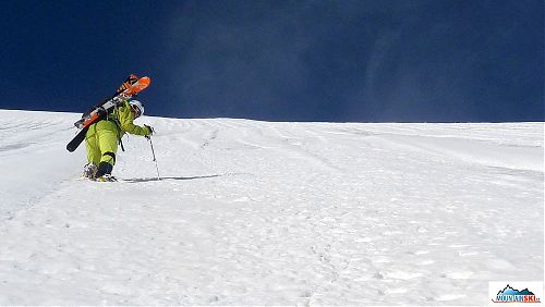 Svah si stále drží téměř na chlup stejný sklon - foto Miro Peťo