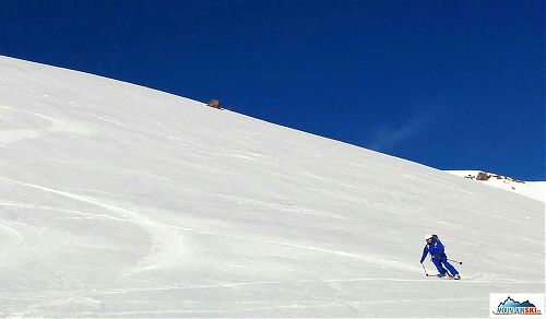 Telemark skiing on the slopes of Mt. Shasta