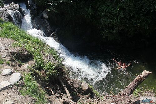 Pánský wellness pod vodopádem u Sebesu de Sus