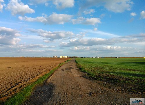 Už se to blíží - shluk budov zvaný Astra park...