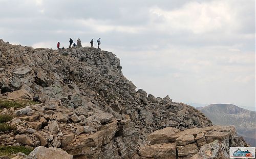 Na kamenolomu zvaném Bakardan (2704 m) cestou na Titov vrv