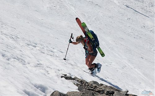 Skialpu je možné se věnovat do pozdního jara - v Norsku do konce května
