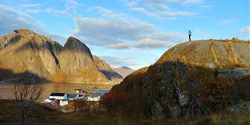 Olenilsoya kystfort - na vrcholku zbytky vojenského opevnění