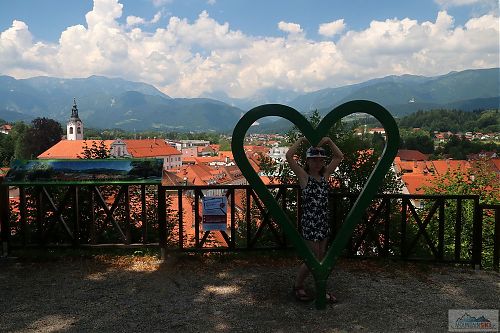 Výhled na Kamnišsko-Savinjské Alpe z Kamniku